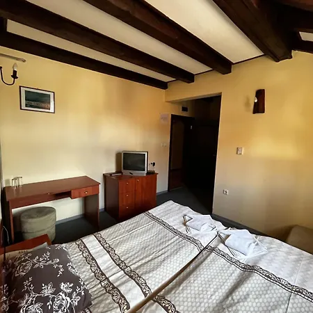 хотел-механа Dobărsko